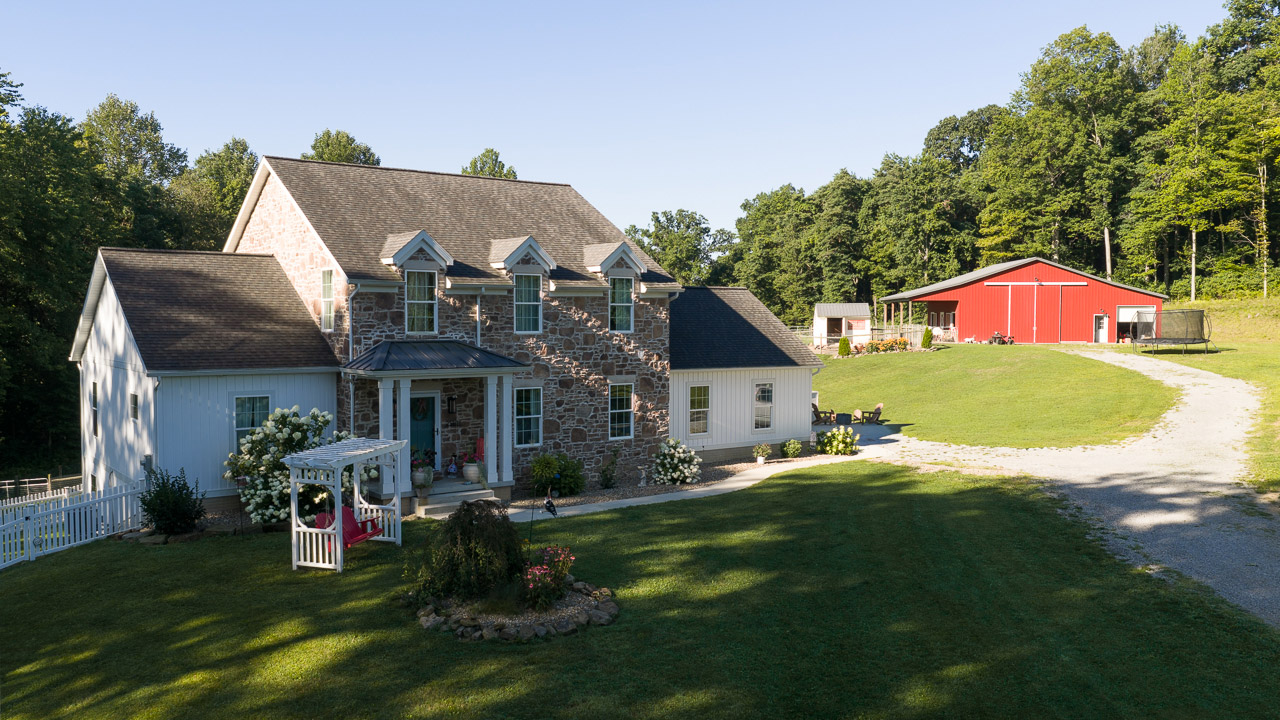 25601 Ridge Road, East Rochester, OH 44625